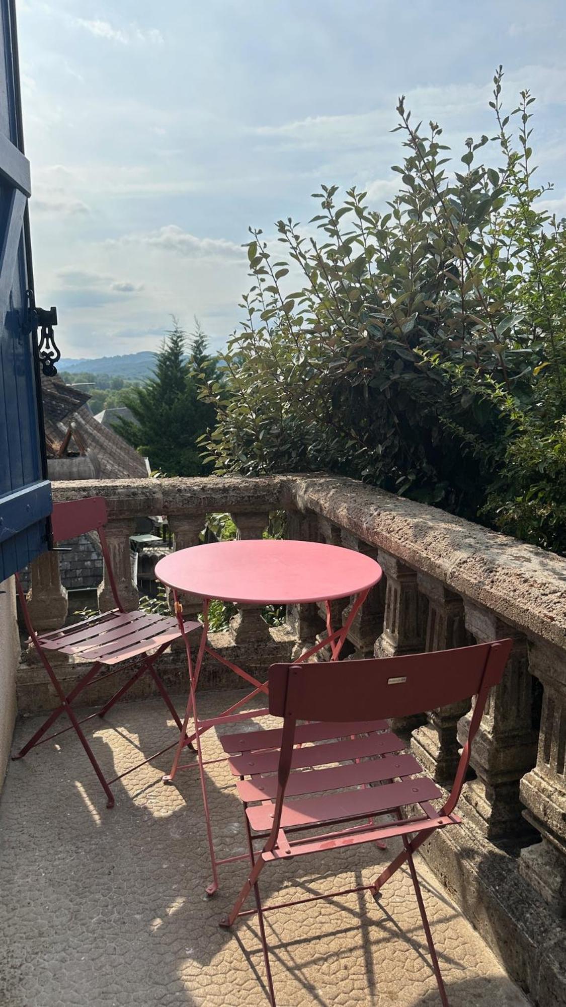 Gite Au Coeur De La Ville Ancienne Terrasson Exterior foto